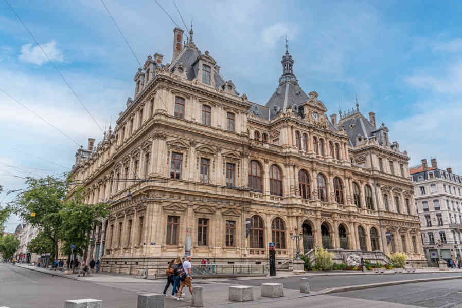 Francia - Lyon 033 - Palacio de Comercio.jpg